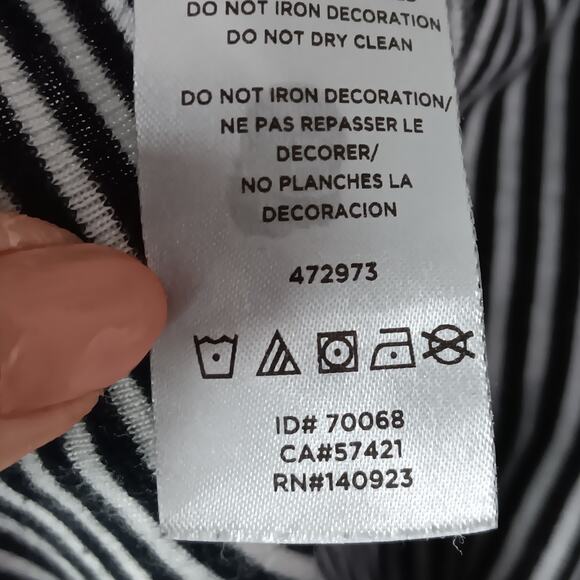 LOFT Camisole Tank Top Size Medium Black and White Horizontal Stripes - Picture 8 of 9